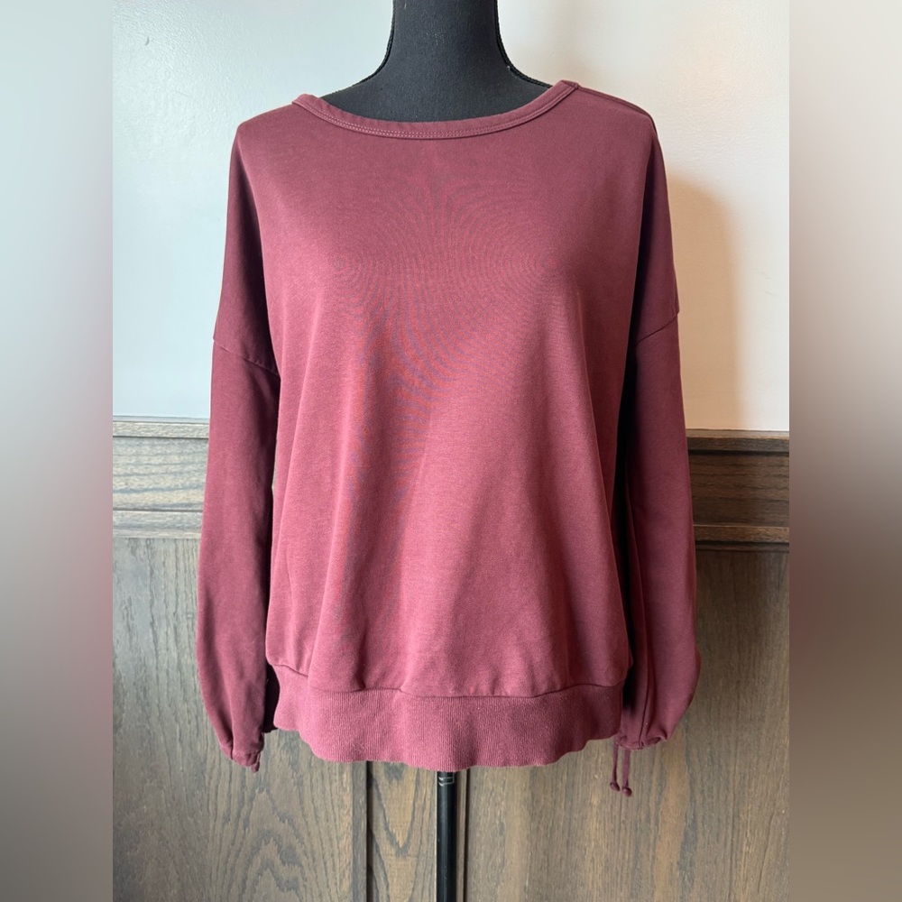 Doe & Rae Burgundy crew neck Sweatshirt M EUC
